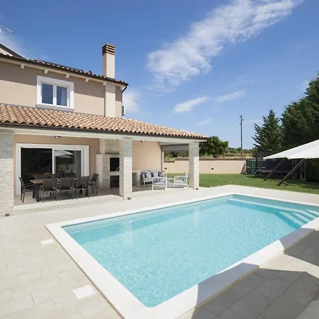 Magica Villa *